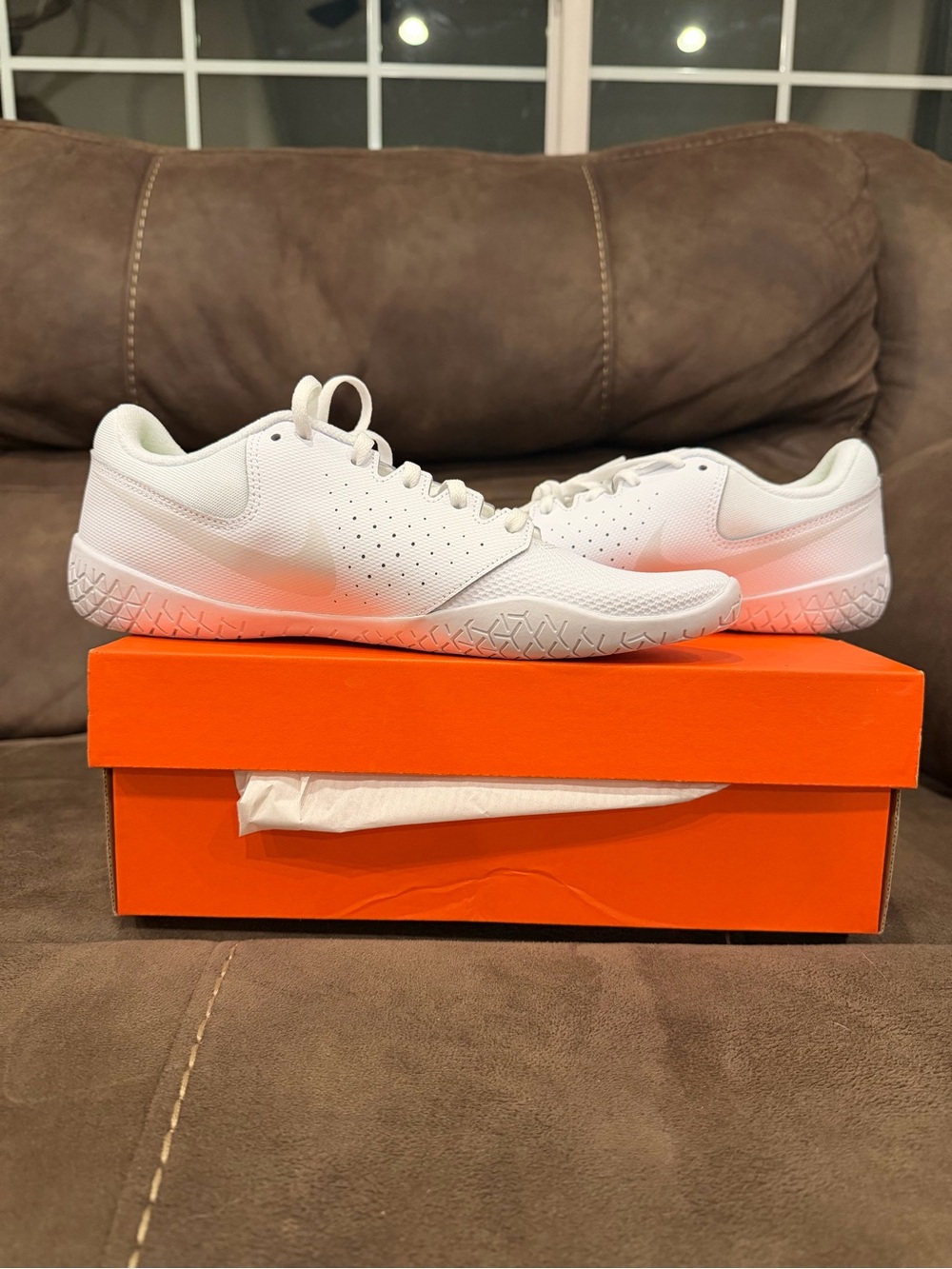 CHEERLEADING Nike Women's White Athletic Sneakers